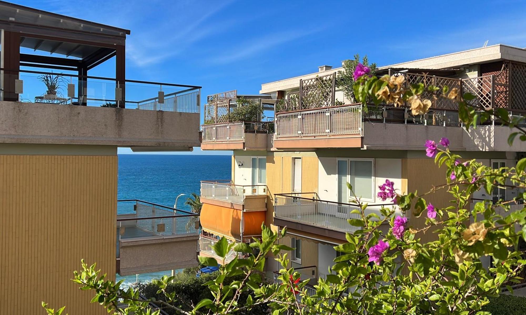 Tre Ponti Beach Apartment - Terrazzo Vista Mare ซานเรโม ภายนอก รูปภาพ